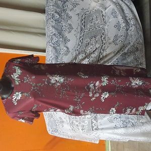 ...NWT Aranoy women dress. Burgundy with floral design. Sz.S.